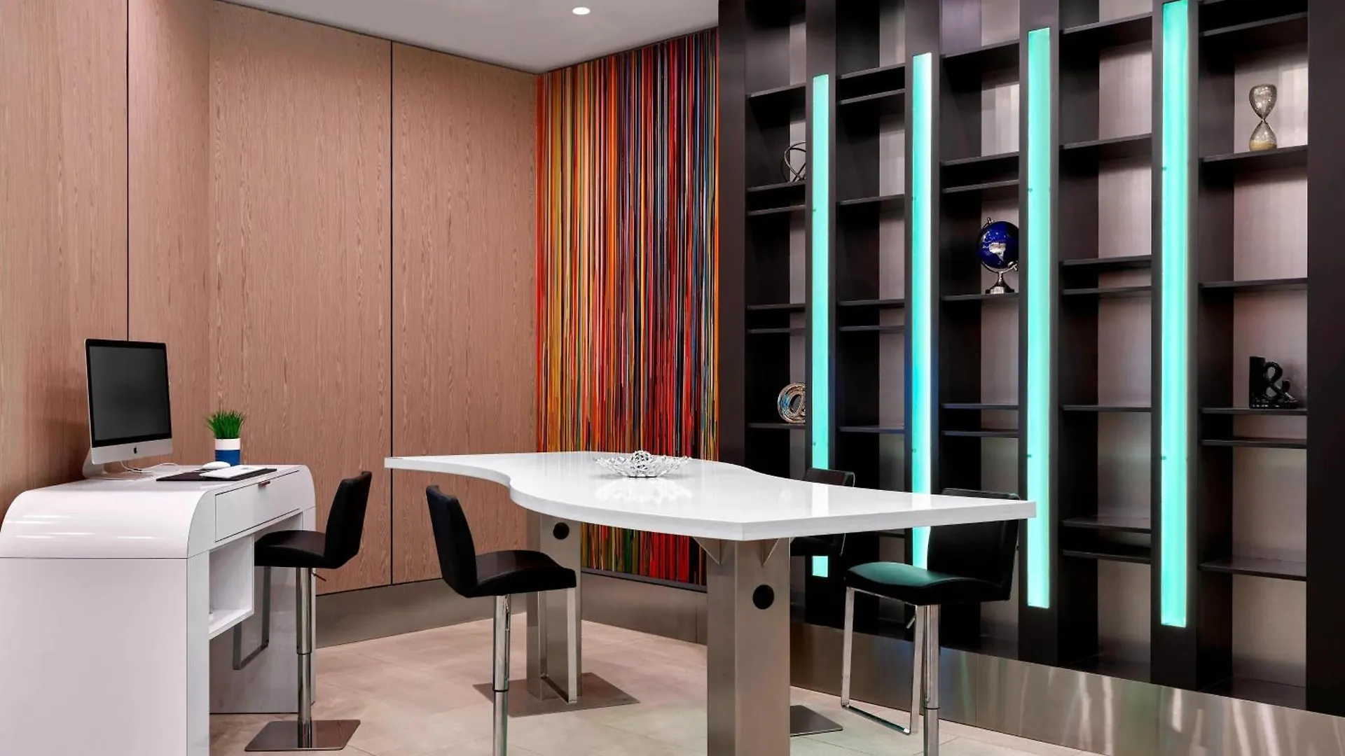 Delta Hotels By Marriott Edmonton Centre Suites