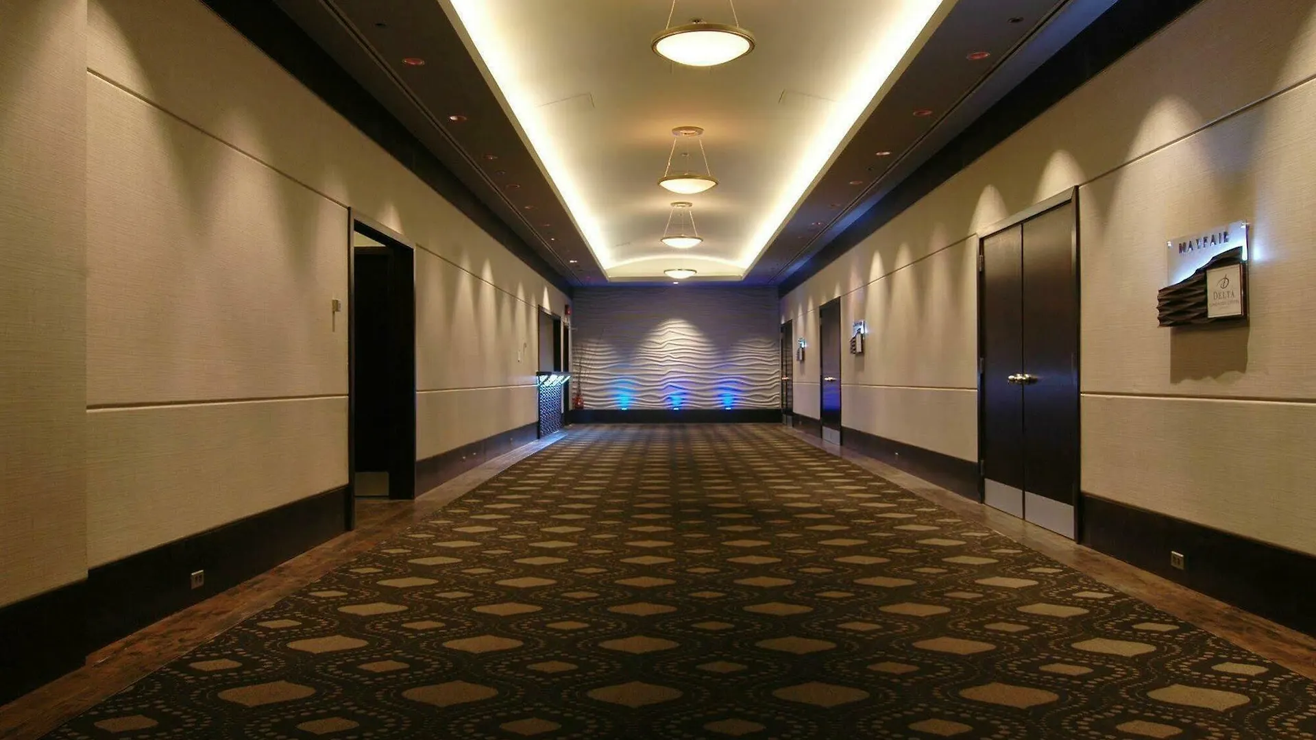 Delta Hotels By Marriott Edmonton Centre Suites Kanada