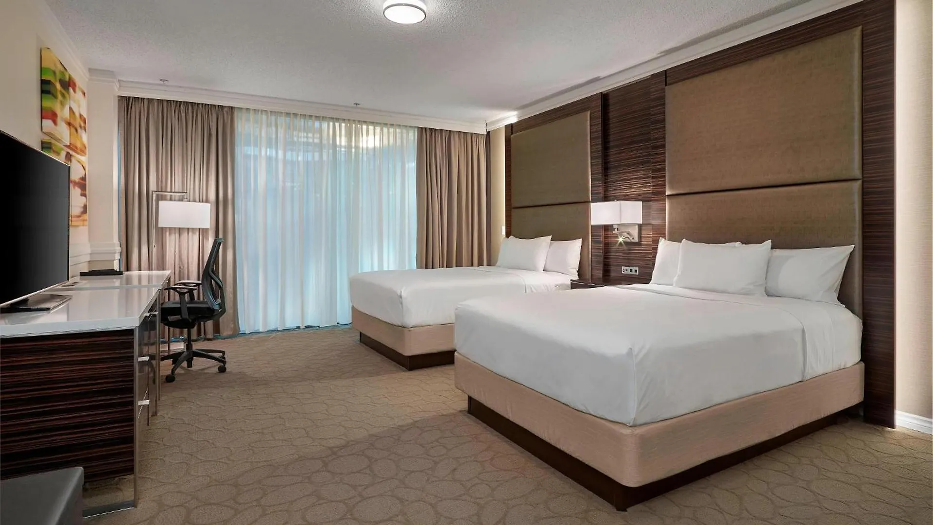 Delta Hotels By Marriott Edmonton Centre Suites