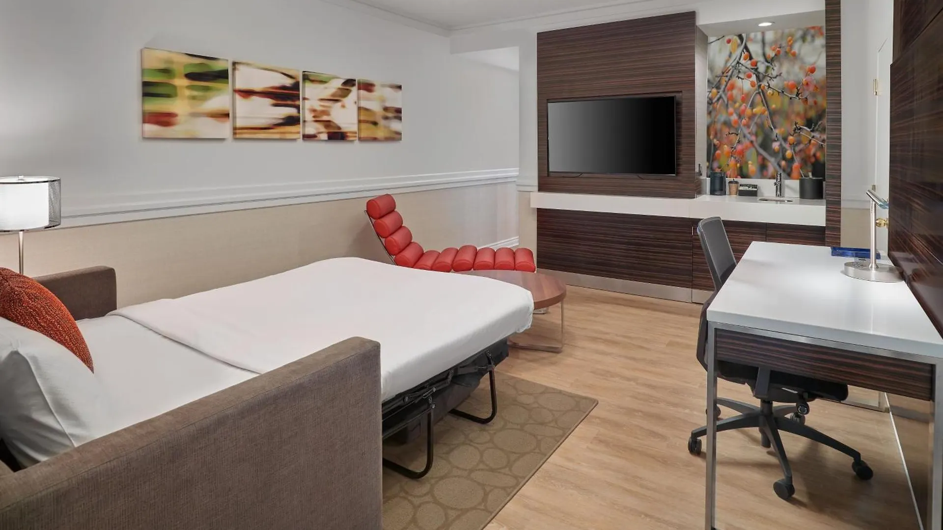 Delta Hotels By Marriott Edmonton Centre Suites