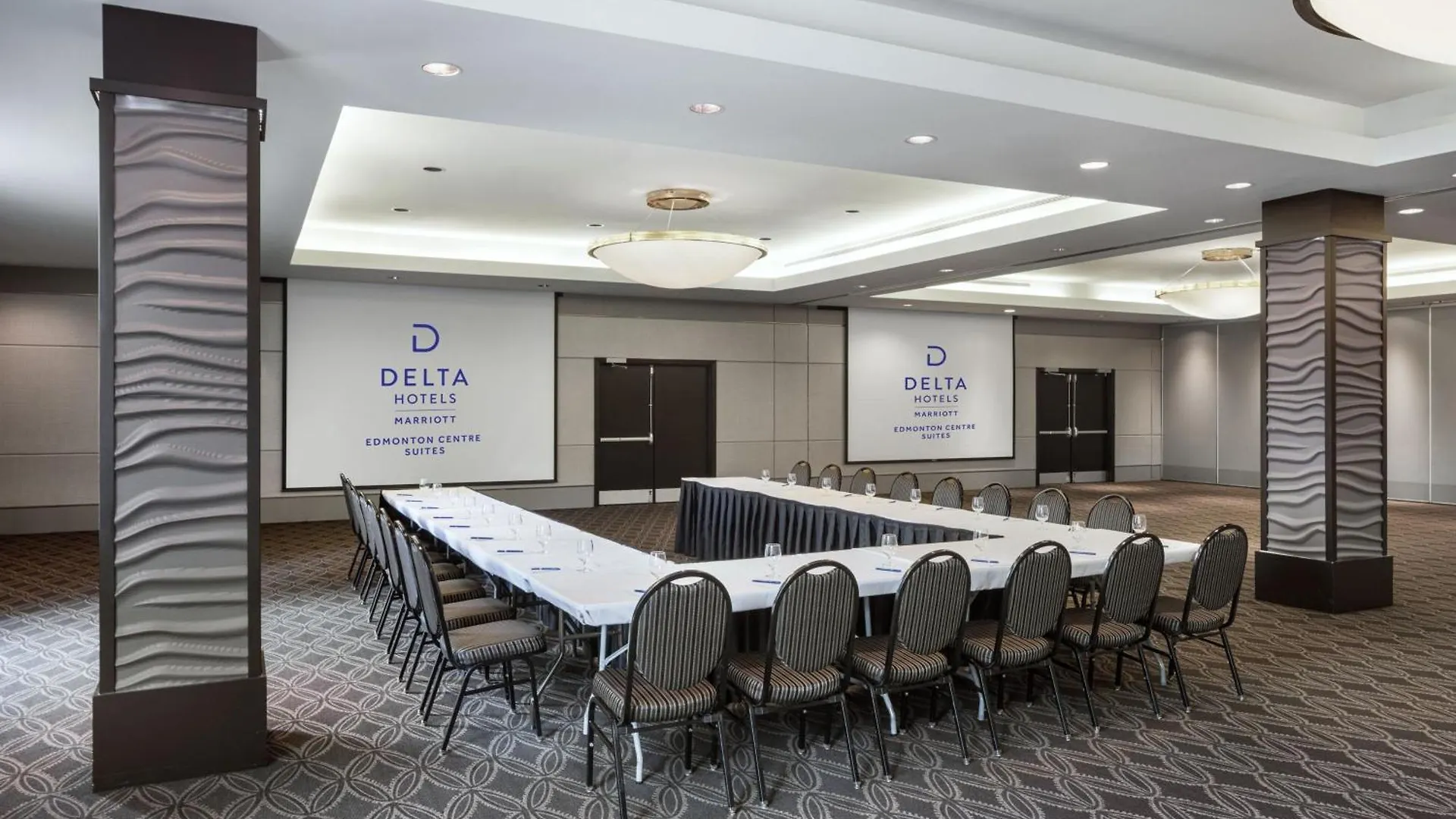Delta Hotels By Marriott Edmonton Centre Suites